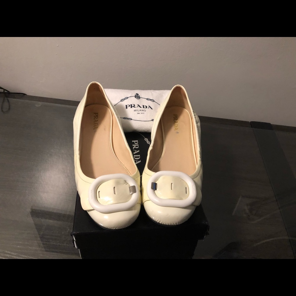 Prada Off White Patent Leather Size 39.5